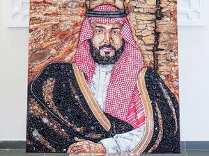 Sarah Al-Zaidi’s latest depiction of Saudi Crown Prince Mohammed in Salman made of 2 million pieces gemstones (Twitter)