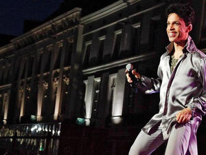 The undated note was scrawled in cursive on lined notebook paper.