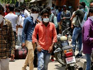 زيادة يومية في عدد حالات الإصابة والوفاة في البلاد منذ بدء تفشي الوباء