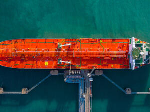 Oil tankers  (Shutterstock)	