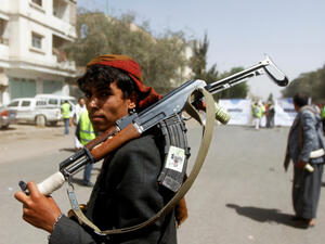 عادة ما تنفذ عناصر تابعة لتنظيم القاعدة هجمات بعبوات ناسفة وسيارات مفخخة ضد قوات الجيش اليمني