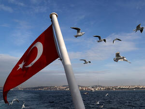 دعا الرئيس الفرنسي إيمانويل ماكرون إلى معاقبة منتهكي المجال البحري في شرق البحر المتوسط