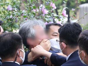 ولم يصدر أي تعليق من رئاسة كوريا الجنوبية على الحادث.