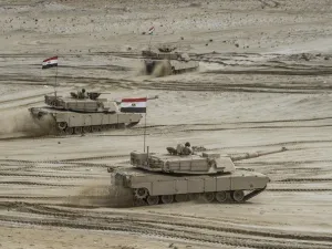 The drill called “Hasm 2020” was carried over for several days and was attended by the Minister of Defense and Military Production, Mohamed Zaki. (File/AFP)