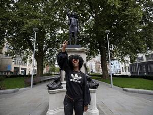 A statue of a Black Lives Matter protester by British artist Marc Quinn (Twitter)