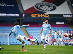 سيلفا يقود سيتي للفوز