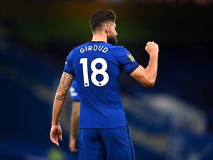 جيرو يقود تشيلسي للفوز