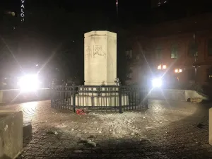 Leftists tear down Columbus statue in Baltimore (Twitter)
