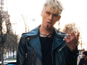 The 'Dirt' star did not disclose his father's cause of death.