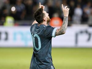 The ex-Barcelona star is confident that the Argentine will be on the plane in two years time due to his physical strength and competitive nature (Photo: AFP)