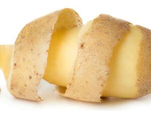 طريقة البطاطا المقشرة