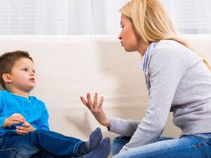  - أكثري من الثناء عليه لتمنحيه الثقة في نفسه.