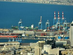 أعرب مسؤولون إسرائيليون عن خشيتهم من حدوث كارثة مماثلة في ميناء” حيفا ”