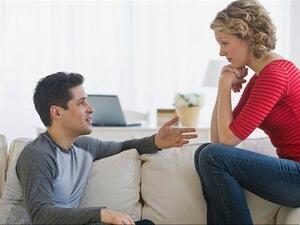 إن غلق الباب وعدم منح شريكك الفرصة لحل المشكلة هو أمر مزعج للأطفال