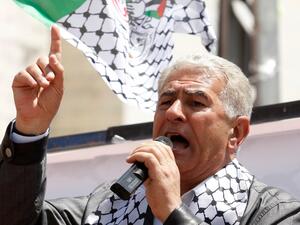  عباس زكي عضو اللجنة المركزية لحركة فتح