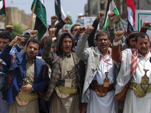 Yemeni demonstrators chant slogans as they rally in the capital Sanaa, on August 22, 2020, to protest the US-brokered deal to normalise Emirati-Israeli relations. MOHAMMED HUWAIS / AFP