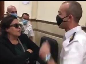 سيدة تعتدي على شرطي أمام محكمة وتنتحل صفة مستشار