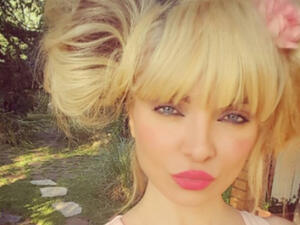 Dollars on Cleavage and Feet! Myriam Klink Provoks the Lebanese With Her B-Day Celebrations After Beirut Port Explosion (Video)