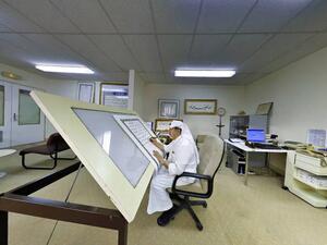 Syrian calligrapher Uthman Taha  (Twitter)