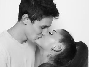 Ariana Grande with her boyfriend (Twitter)