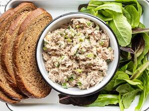 سلطة التونة الكلاسيكية