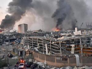 دمار هائل حل بمرفأ بيروت