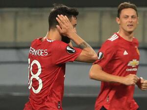 فيرنانديش يحتفل بهدفه