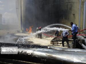  20 رجل إطفاء من 5 محطات إطفائية، تمكنوا من إخماد الحريق بعد ساعات من اندلاعه