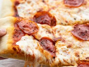 عجينة بيتزا بدون خميرة 