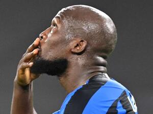 لوكاكو يقود إنتر للفوز