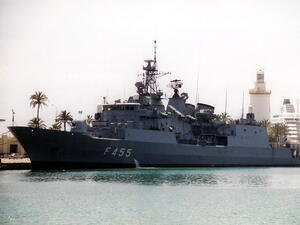 بارجة حربية يونانية