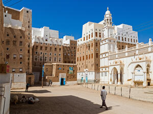 Multi-storey traditional buildings made of mud in Shibam, Yemen   (Shutterstock)	