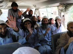 يمثل تأخر إطلاق سراح السجناء من الجانبين، العقبة الرئيسية لاستئناف محادثات السلام الأفغانية