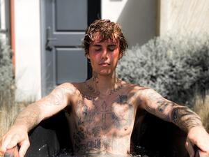 Justin Bieber and Chance the Rapper are giving away $250,000 to fans in need. (Instagram)