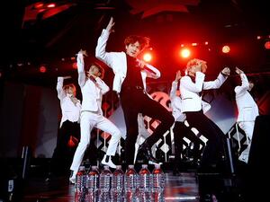 K-Pop band (Twitter)