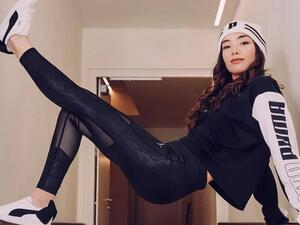 Neslihan Atagül Heats up Summer in Black Bikini (Pictures)