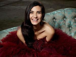 Tuba Büyüküstün Is Reportedly Dating This Handsome Football Player (Pictures)
