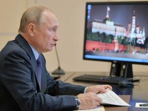 Russian President Vladimir Putin chairs a meeting with members of the government via a teleconference call at the Novo-Ogaryovo state residence, outside Moscow, on September 29, 2020. Alexey DRUZHININ / SPUTNIK / AFP