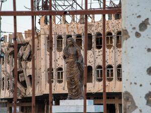 Spring Lady statue in mosul downtown  (Twitter)