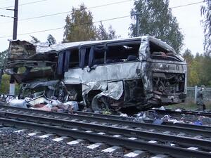  اصطدام حافلة بقطار شحن فى مقاطعة تشاتشينجساو التايلاندية