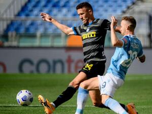 التعادل سيد الموقف بين الغريمين