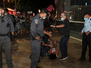  الشرطة اعتقلت 13 متدينا يهوديا، بدعوى رفضهم الالتزام بإجراءات الإغلاق الشامل