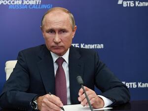 Russian President Vladimir Putin attends the VTB Capital investment forum "Russia Calling!" via a videolink at the Novo-Ogaryovo state residence outside Moscow on October 29, 2020. Alexey NIKOLSKY / SPUTNIK / AFP