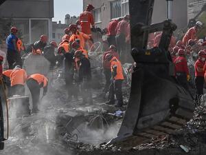A four-year-old girl was pulled from the rubble 91 hours early November 3, after a powerful earthquake hit western Turkey, killing more than 100 people, the local mayor and AFP reporters at the scene said. OZAN KOSE / AFP