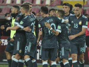 الأرجنتين تواصل مطاردة البرازيل