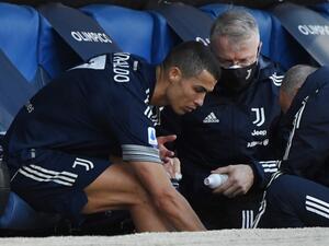 كريستيانو رونالدو بعد تعرضه للإصابة