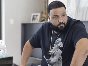 The song is inspired by Khaleeji beats