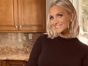 Singer Ashlee Simpson Ross and her husband, actor Evan Ross, announced on Instagram the birth of their son Ziggy.