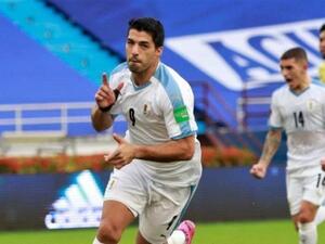 سواريز يحتفل بهدفه