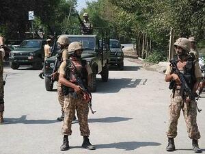 قوات باكستانية